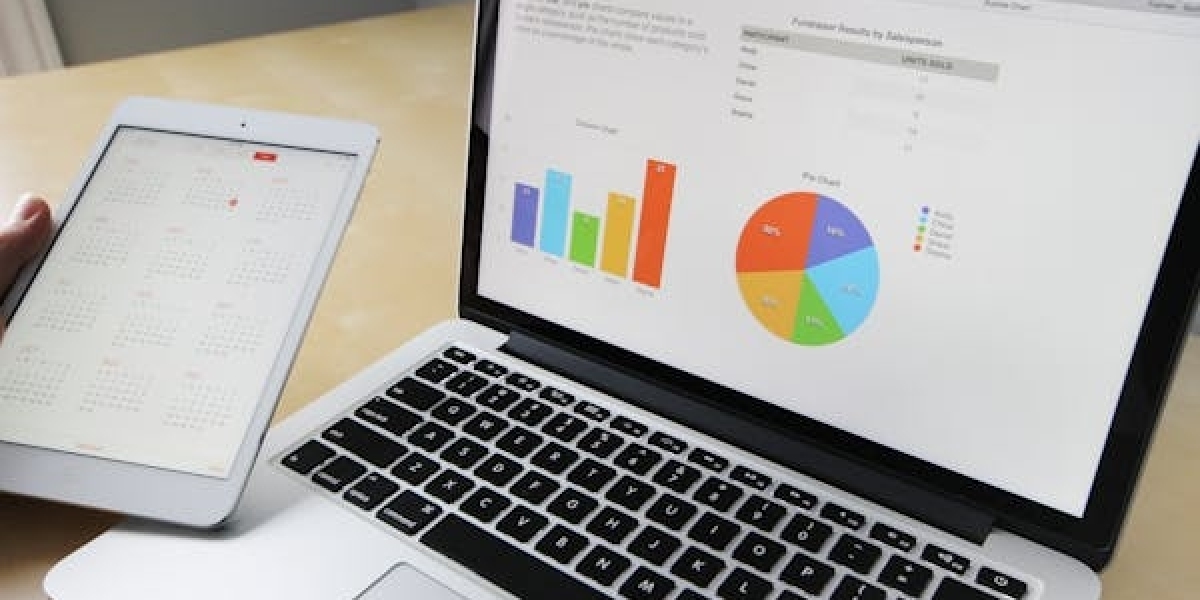 Ban lãnh đạo Excedo Group  làm việc với nhà đầu tư lớn