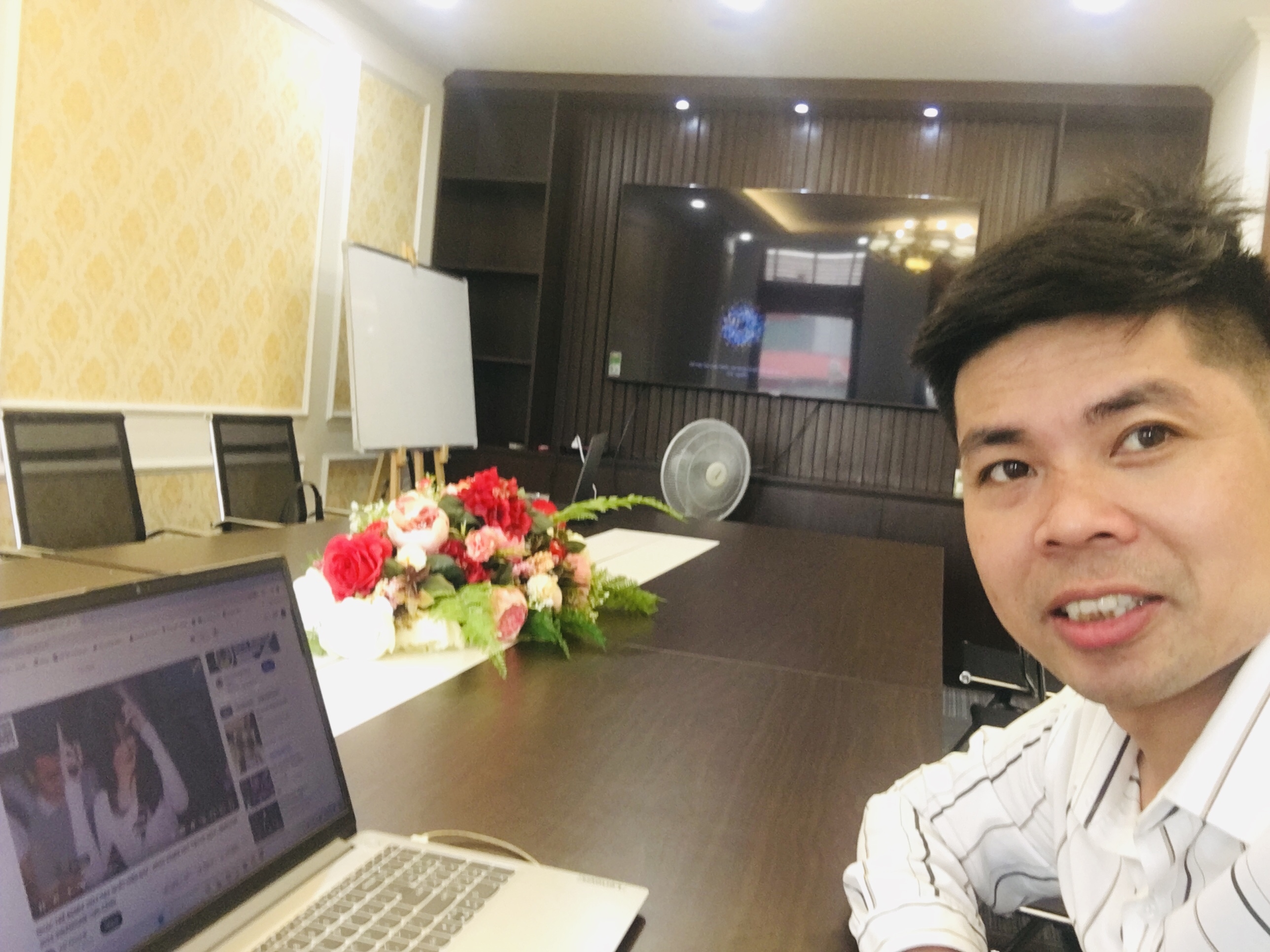 Lang Hoàng Profile Picture