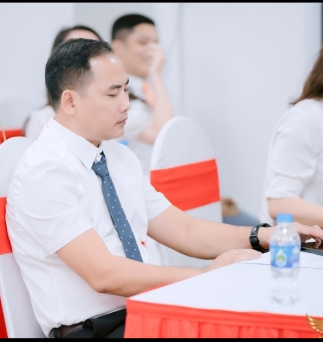 Khuyên Lương Profile Picture