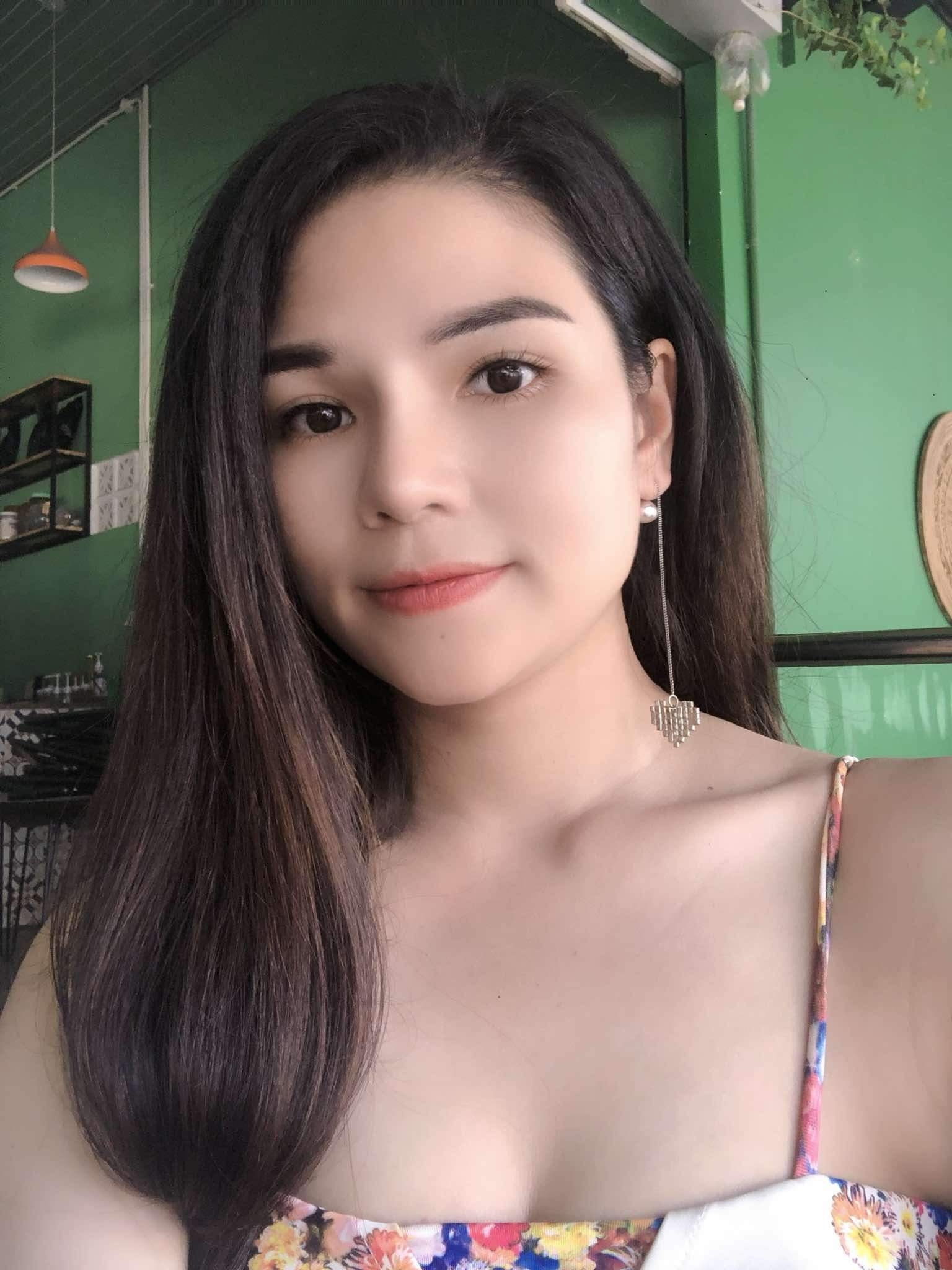 Loan Hồ  Kim Profile Picture