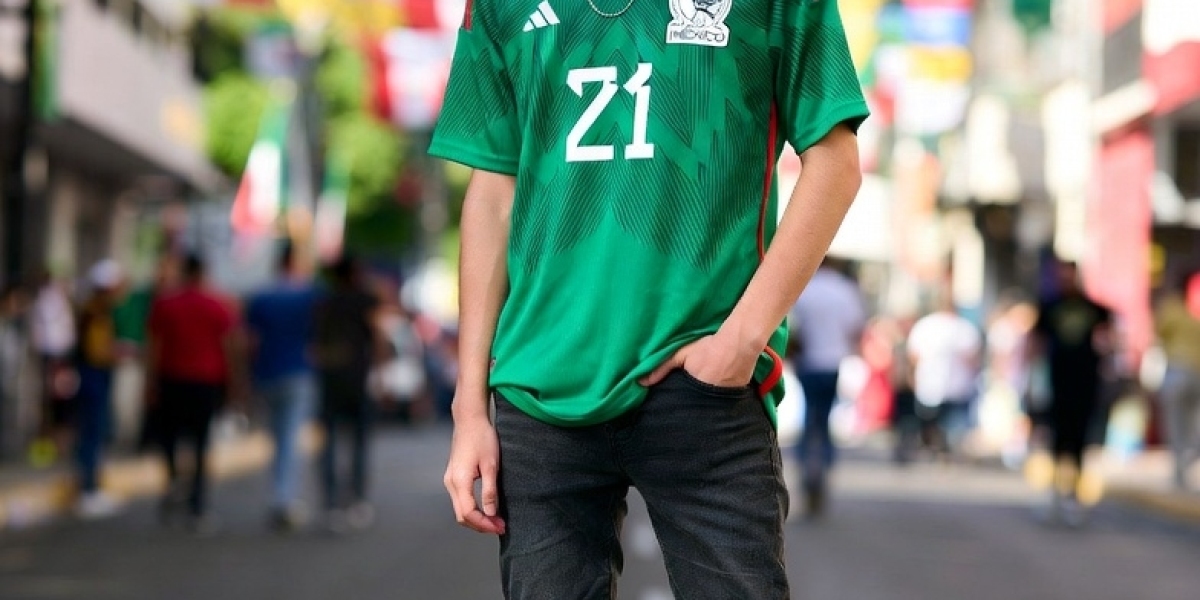 Raúl Jiménez Jersey: Support One of Mexico’s Most Iconic Strikers