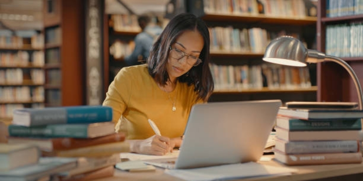 How to Build Effective Study Habits for Long-Term Academic Success