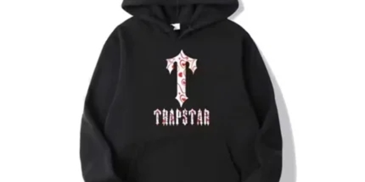 Trapstar Hoodie: The Everyday Layer That Defines Contemporary Streetwear