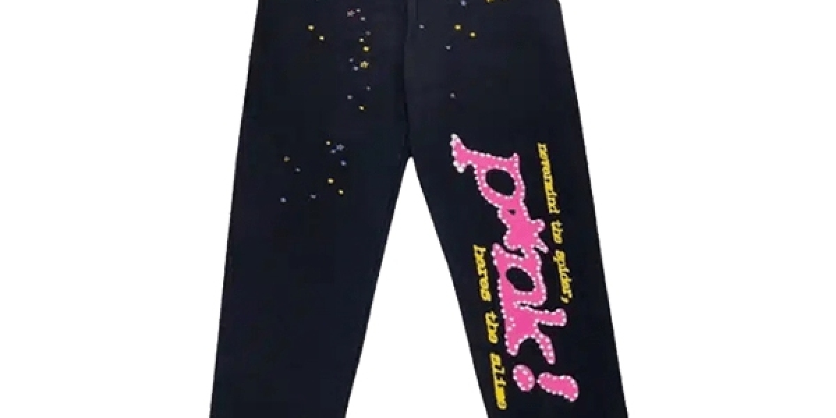 Sp5der Sweatpants Bring Urban Comfort to Everyday Fashion