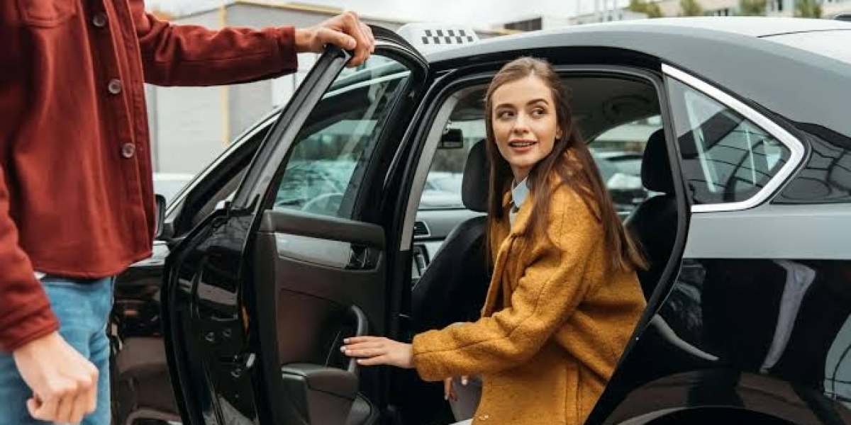 Gatwick Taxi: Comfortable and Reliable Airport Transfers With LTR Minicab